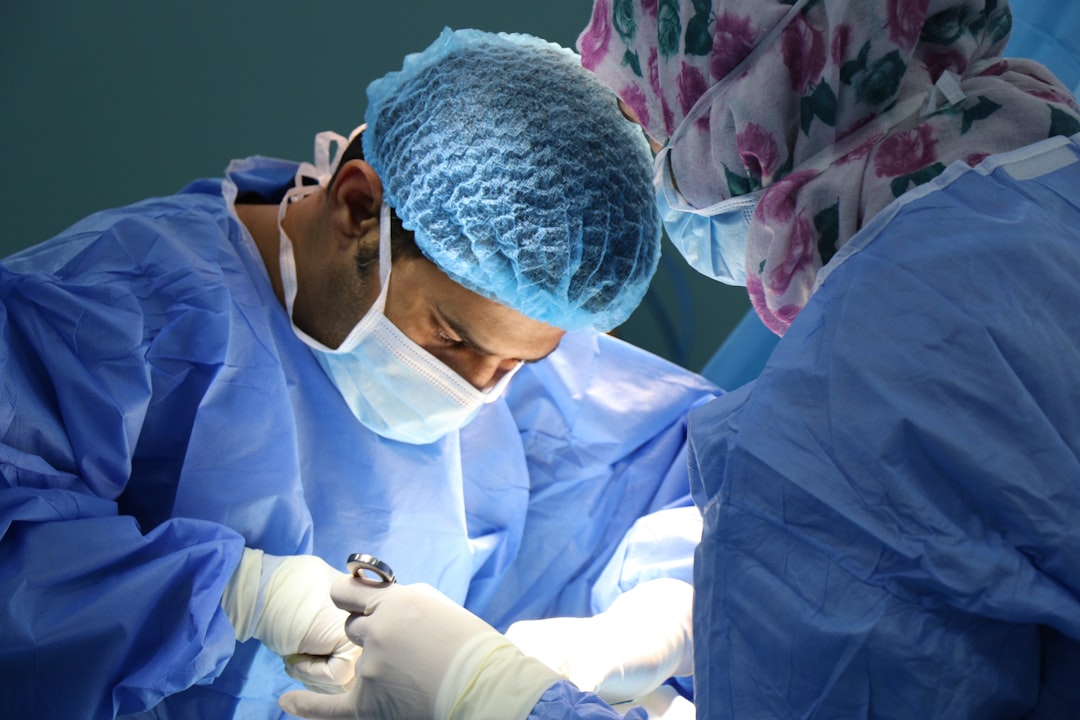 Chirurgie plastique transgenre : interventions, risques et préparation