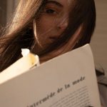 Comment savoir si ma fille est transgenre : signes, écoute et accompagnement without any text